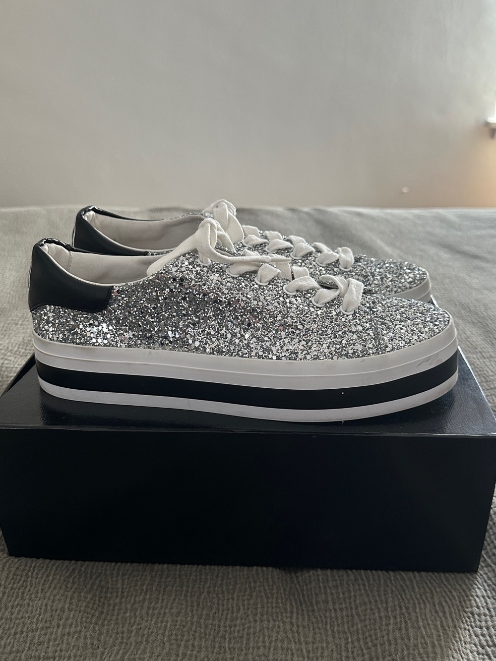 Alice and Olivia Silver Glitter Ezra Sneakers - platforms size US 9+1/2